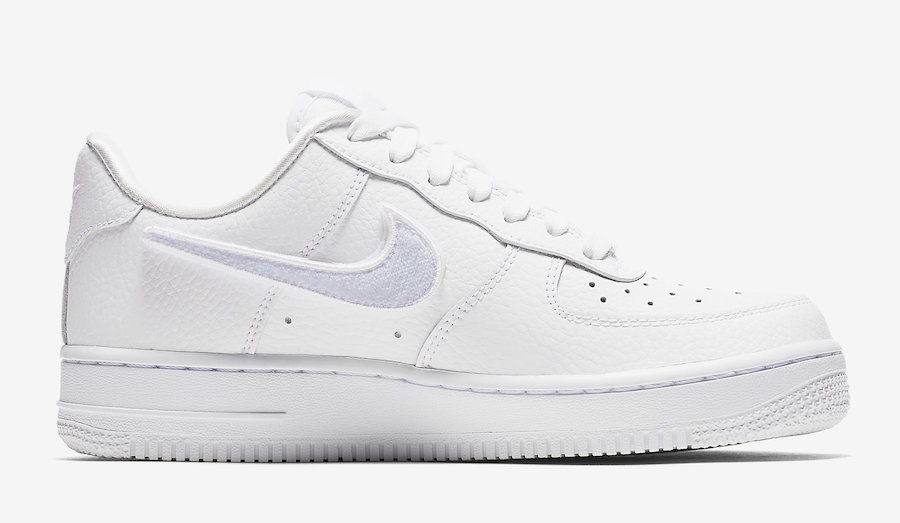 Nike,Air Force 1,AQ3621-111,发售  纯白配色还能换钩！女生专属 Air Force 1 现已发售